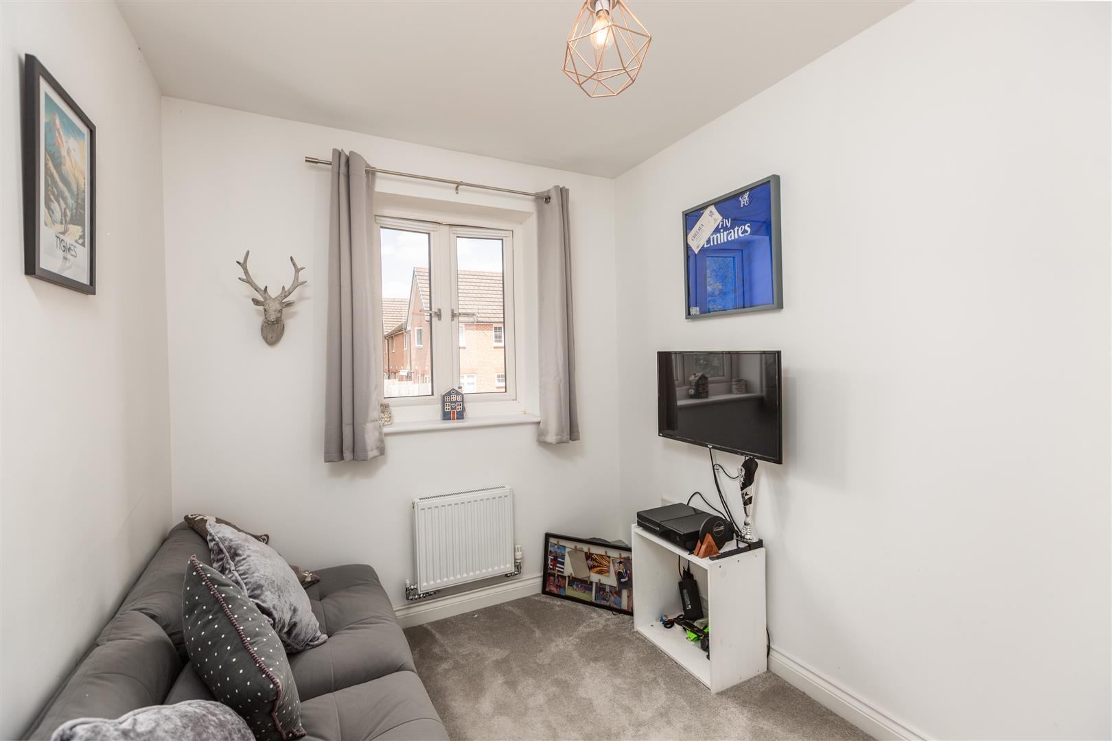 Clos Gelli Wen, Pontardawe, Swansea, SA8 3DF